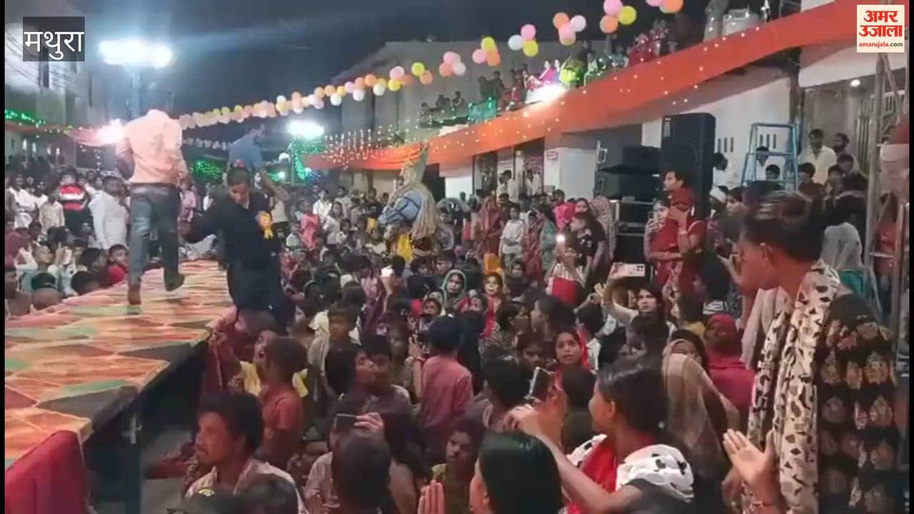 Devotees danced through the night at the Devi Jagran, chanting slogans of praise to the rhythm of devotional songs.