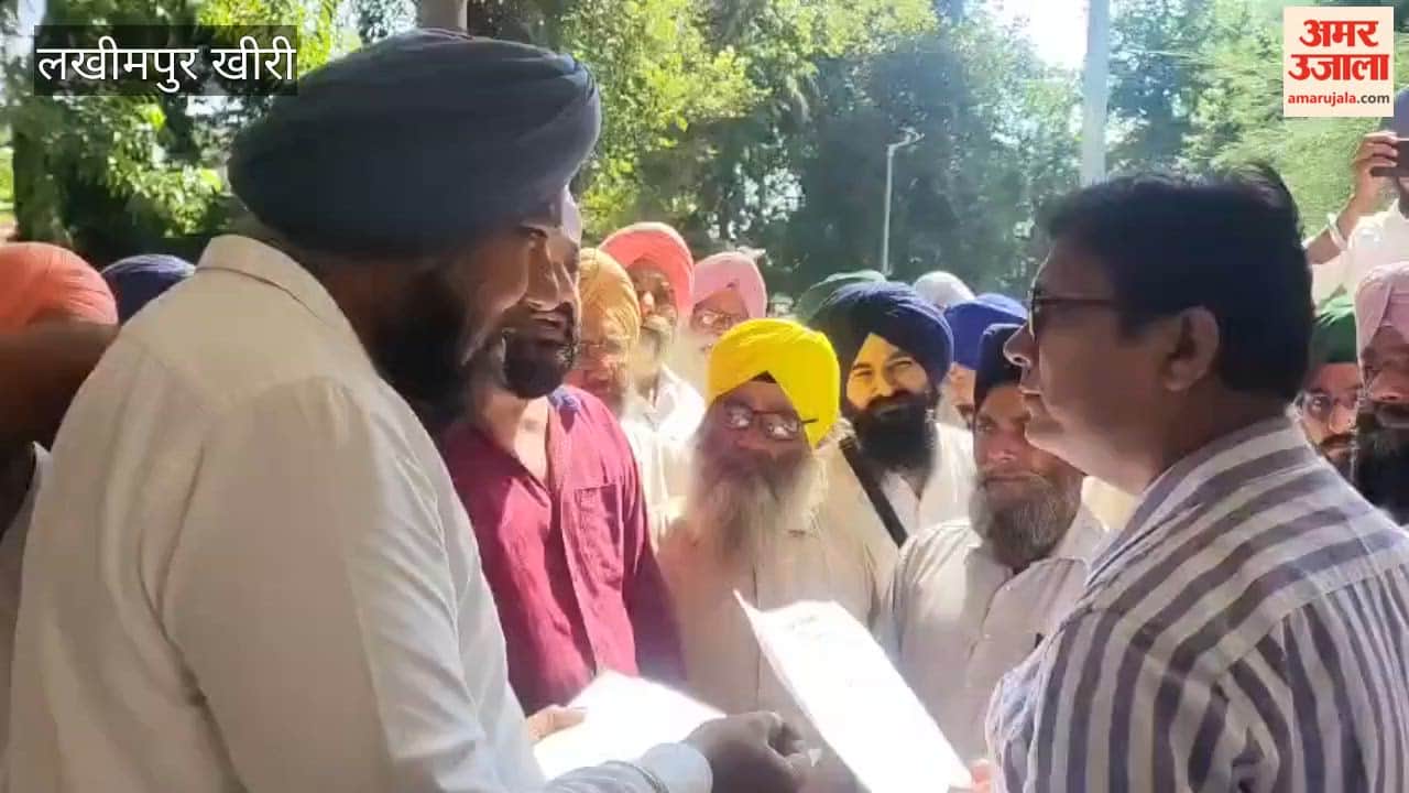 Members of the Sikh community met the DM regarding the Nirmal Ashram matter