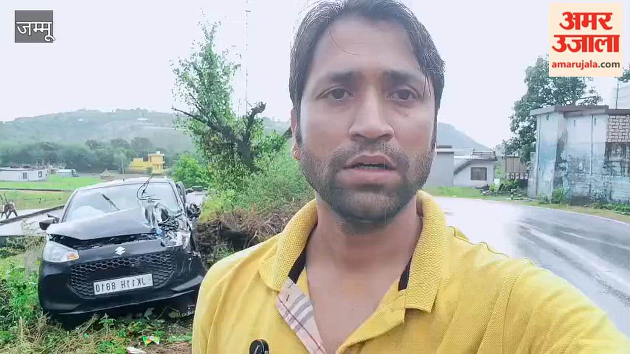 Head-on collision between an Alto and a Canter on the Pauni-Reasi road