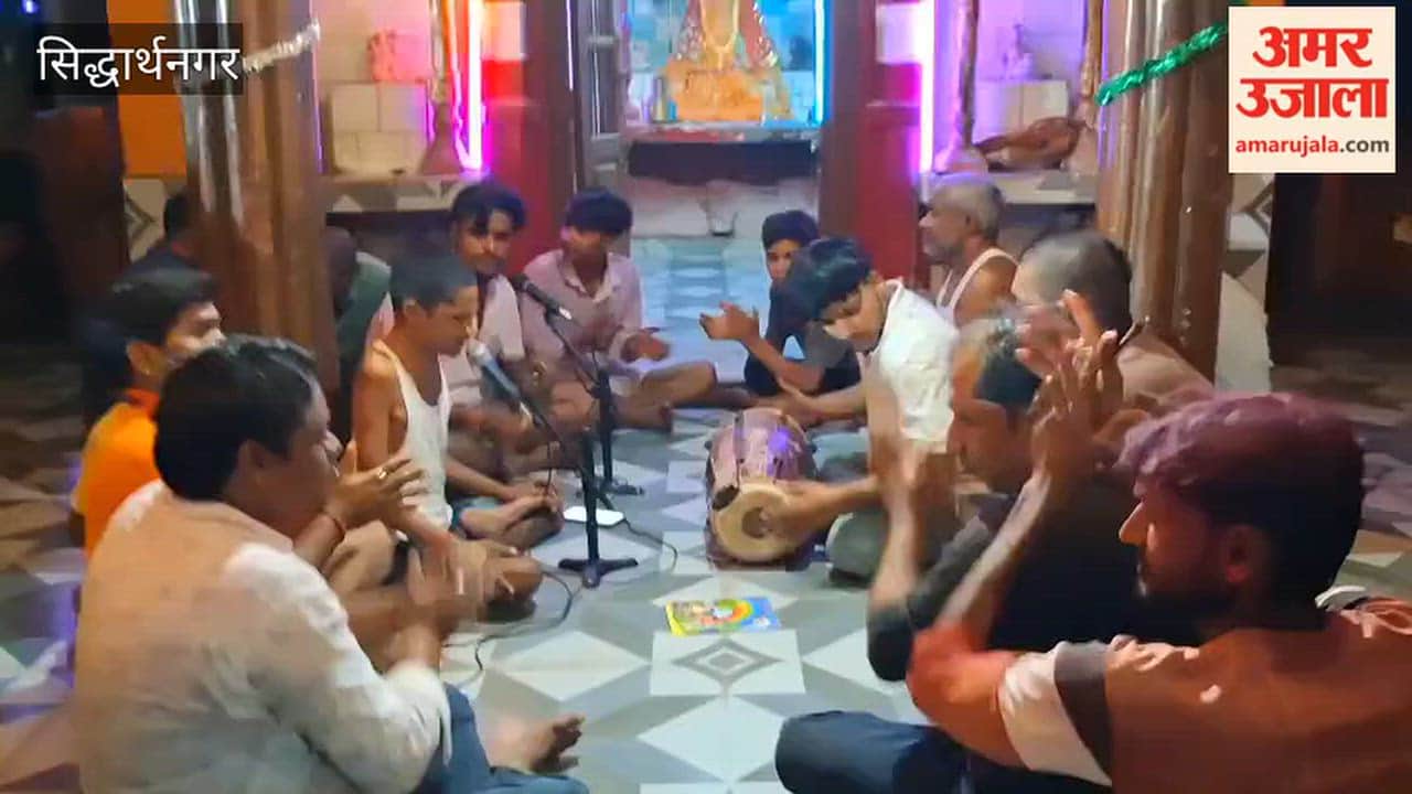 Devotees Sing Bhajans at Durga Temple in Siswa Buzurg During Navratri