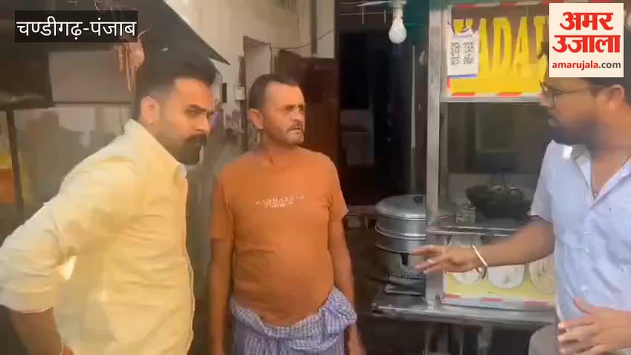 Food safety team raids Mallanwala; street vendors instructed to maintain cleanliness; shopkeepers advised to comply with regulations regarding the sale of Ajinomoto, food coloring, and skimmed milk powder