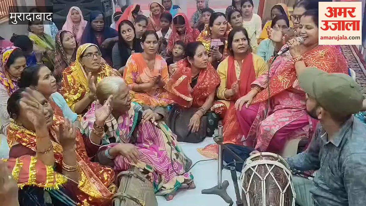 रेलवे मनोकामना में महिलाओं ने किया भजन-कीर्तन