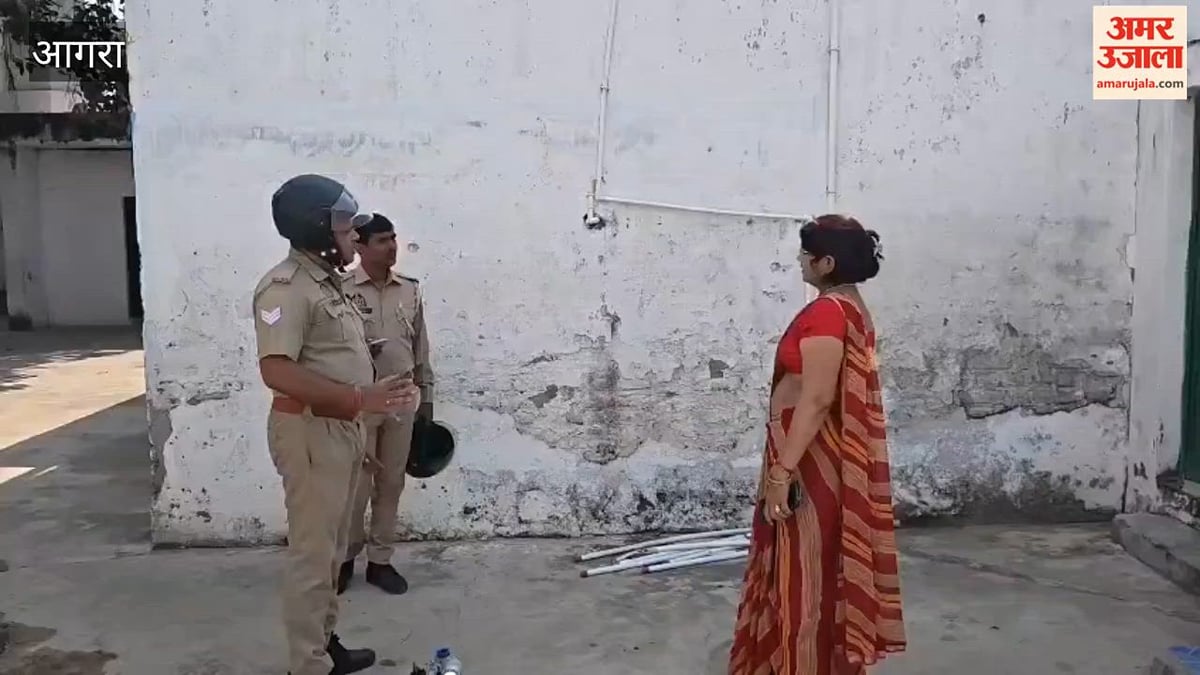 VIDEO: चोरों ने दो प्राथमिक विद्यालयों में लगाई सेंध, बैटरी-इनवर्टर और गैस सिलिंडर ले गए