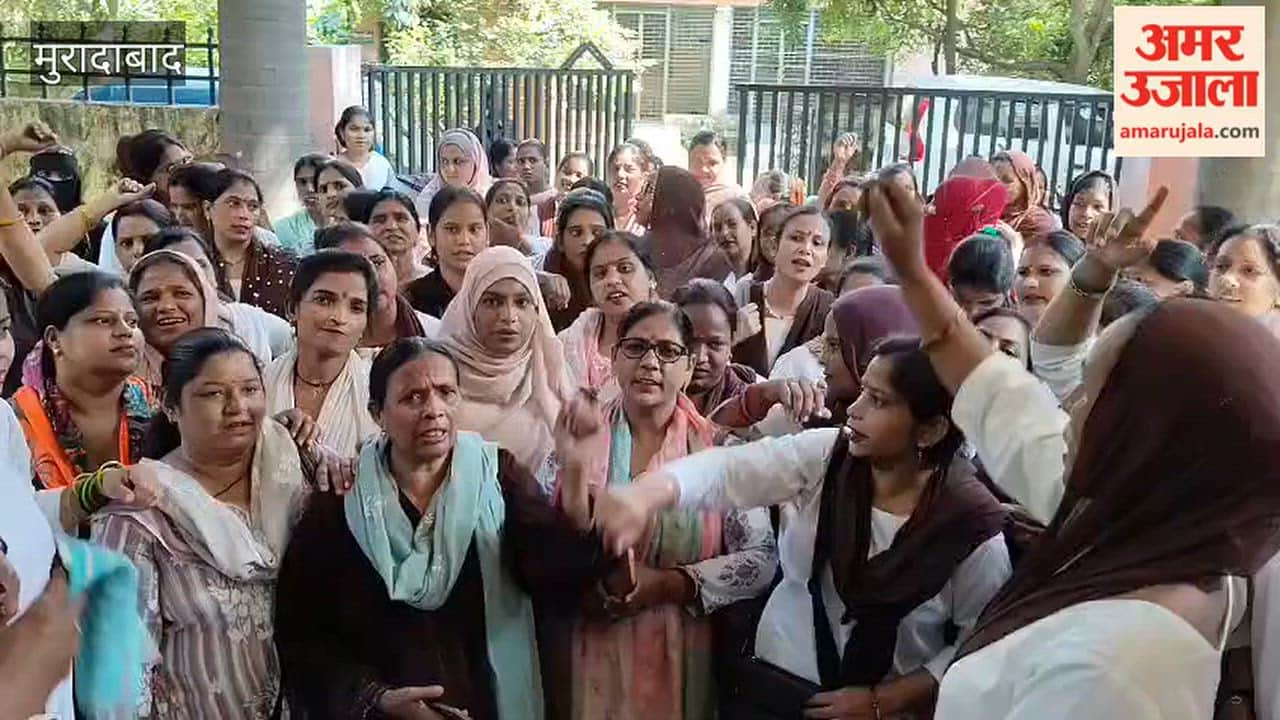 ASHA workers protest demanding an increase in honorarium