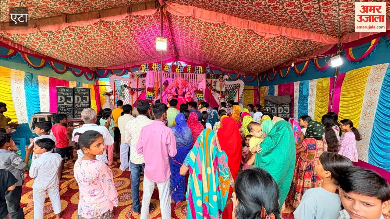 The Garhi Rani Sahiba neighborhood resounded with chants hailing the Mother Goddess; the idol of Goddess Durga was installed with due rituals.