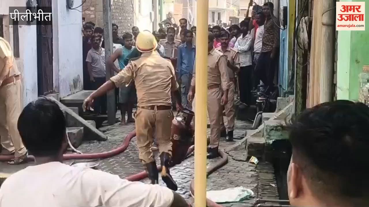 Fire breaks out in house due to gas leak girl burnt to death in Pilibhit