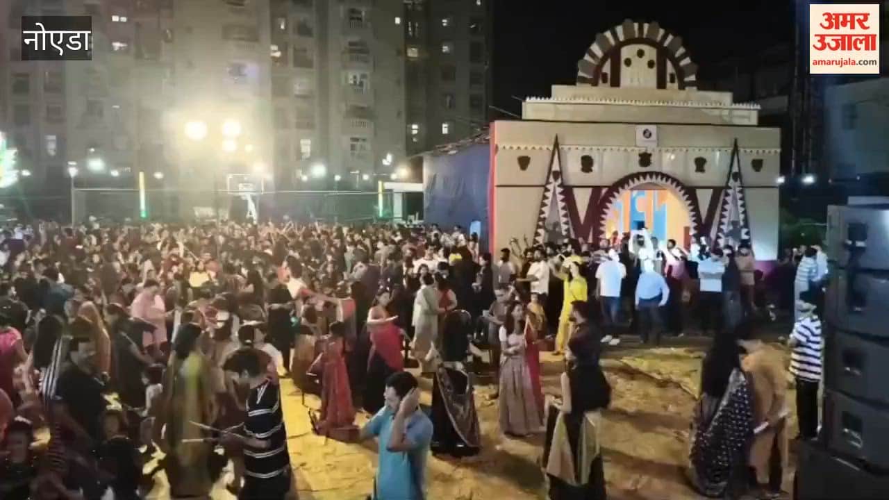 Garba and Dandiya night celebrated in Noida on the occasion of Navratri