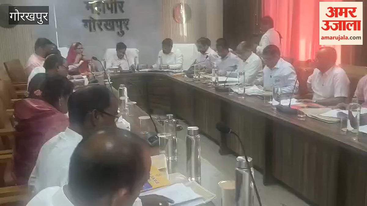 गोरखपुर: डीडीयू में एबीवीपी ने निकाला मार्च
