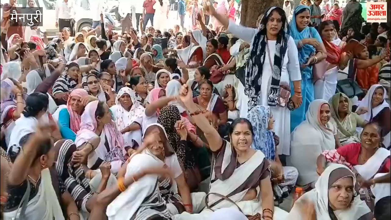 Health workers receive support from ASHA workers