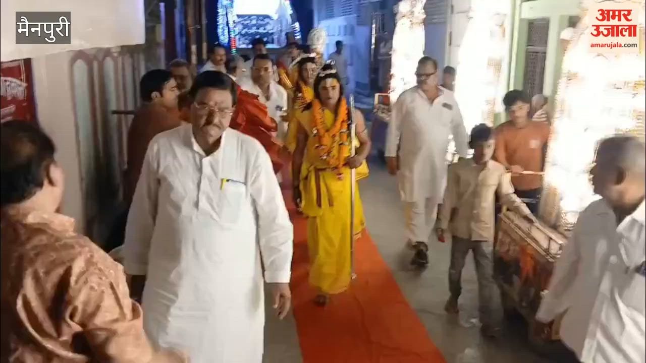 Lord Shri Ram set off for the forest on foot; devotees strewn flowers in his path.