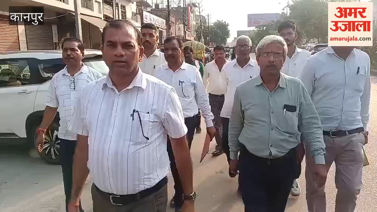शुक्लागंज: पालिका ने साइकिल ट्रैक पर अतिक्रमण करने वालों को हटाया
