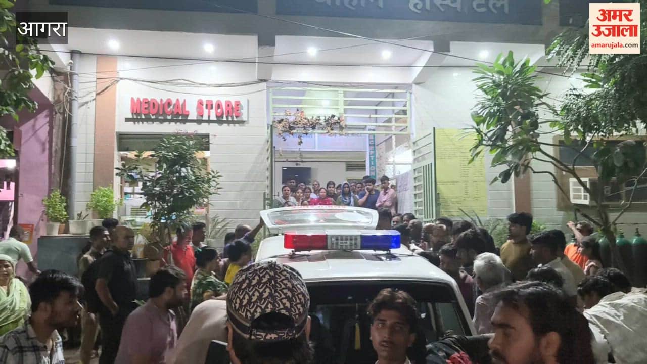 Max vehicle ran over four girls in Agra one died