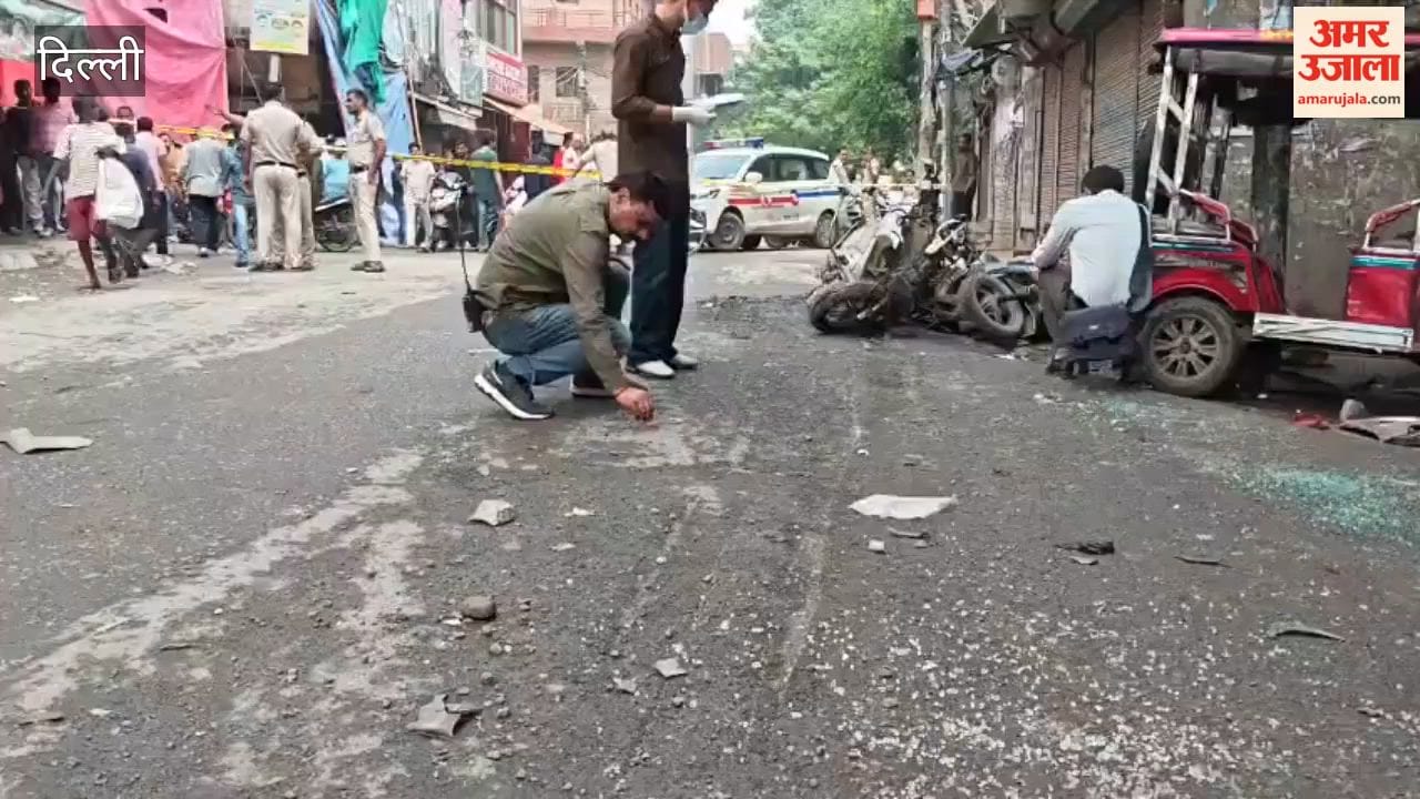 Man dies after being hit by a DTC bus in the Anand Parbat area