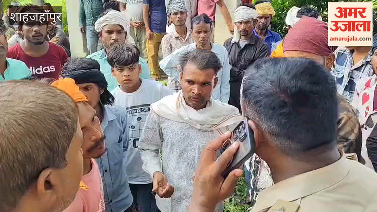 Family members halt Deepak last rites awaiting MLA arrival in Shahjahanpur
