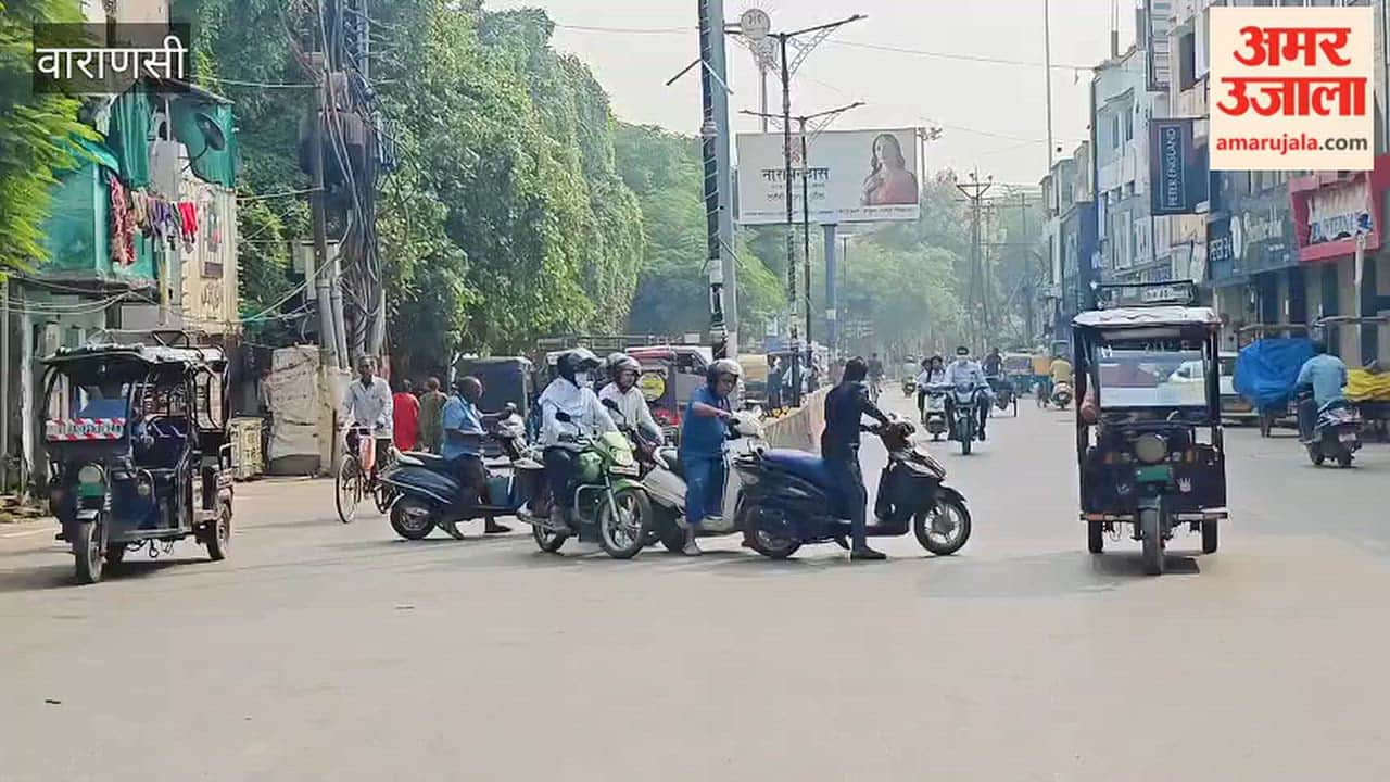 CM Yogi arrives at a felicitation ceremony for sanitation workers route blocked for 40 minutes