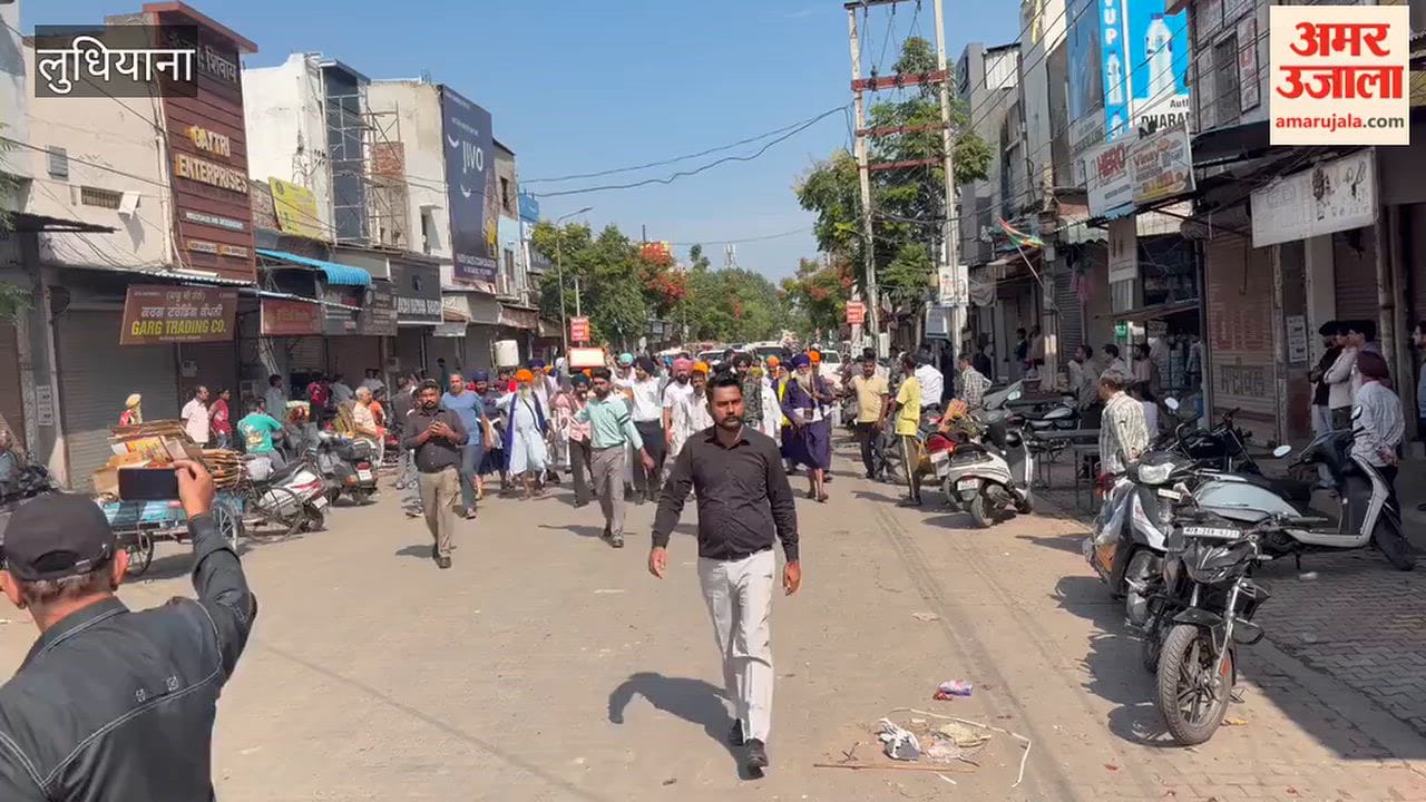 Shops in Khanna were forced to close in the name of a 'Punjab Bandh'.