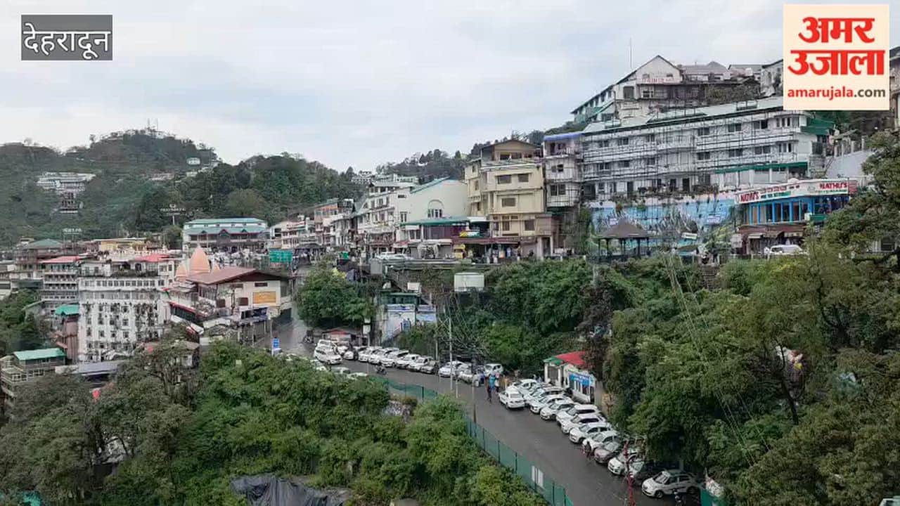Intermittent rain in Mussoorie for the past two days cold intensifies
