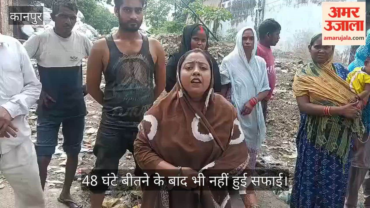 Fed up with the filth in Kanpur municipal councillor issues ultimatum she will bathe in garbage