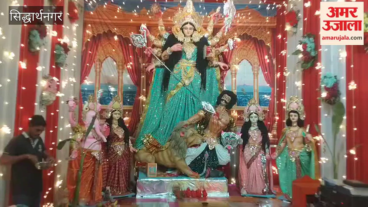 सिद्धार्थनगर: देवी मंदिरों में उमड़े श्रद्धालु