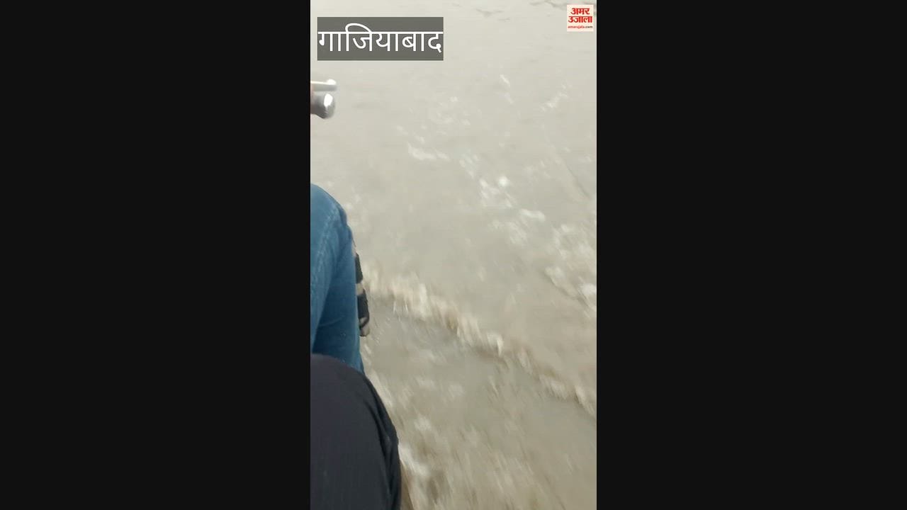 Rainwater accumulation on Jalalpur Road in Ghaziabad causes inconvenience