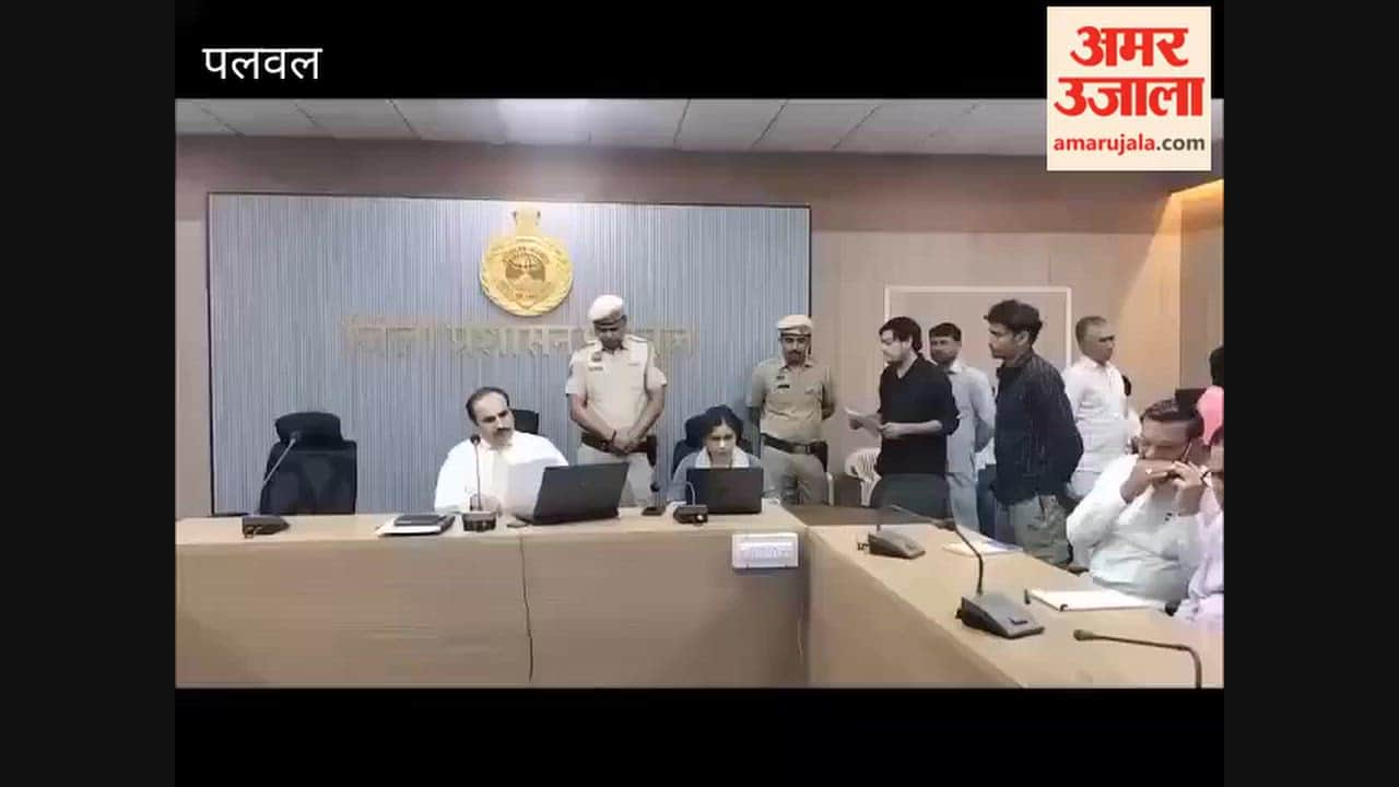 Deputy Commissioner hears public grievances at a resolution camp in Palwal