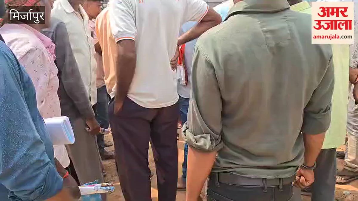मड़िहान में खाद के लिए किसानों का हंगामा, पुलिस ने संभाला मोर्चा, VIDEO