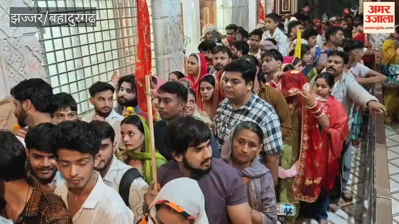 A two-day fair has begun at the Mata Bhimeshwari Devi Temple in Beri, Jhajjar; crowds of devotees have been gathering at the temple since 4:00 AM.