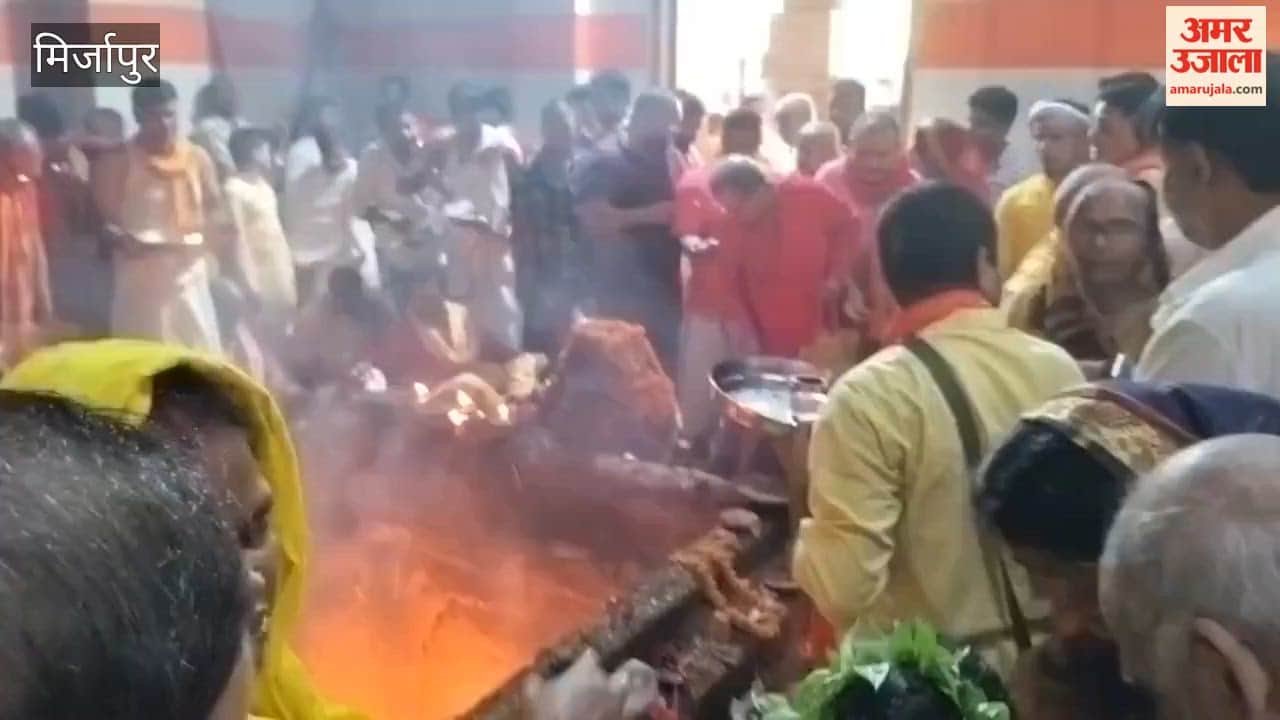 Throngs of devotees Vindhya shrine on Navami Tithi