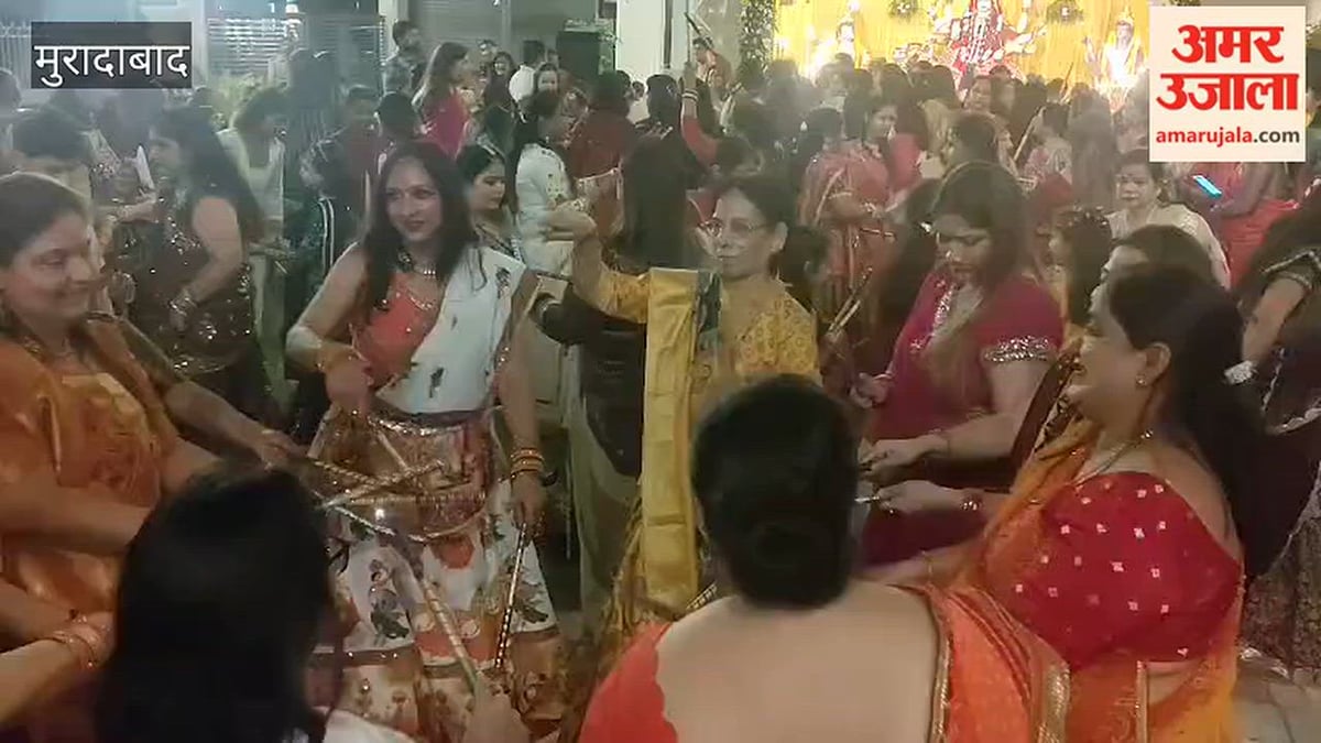 साईं मंदिर में डांडिया की धूम, भक्तों ने भक्ति गीतों पर किया नृत्य