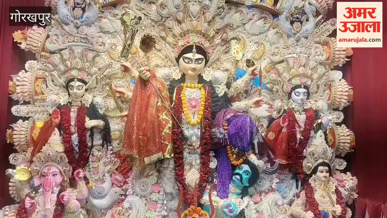 Durga Idol Installed by Shri Shri Durga Puja Nav Yuvak Samiti in Dilejakpur