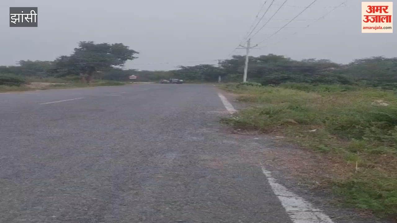 Five arrested after crashing into three police vehicles while trying to make a reel