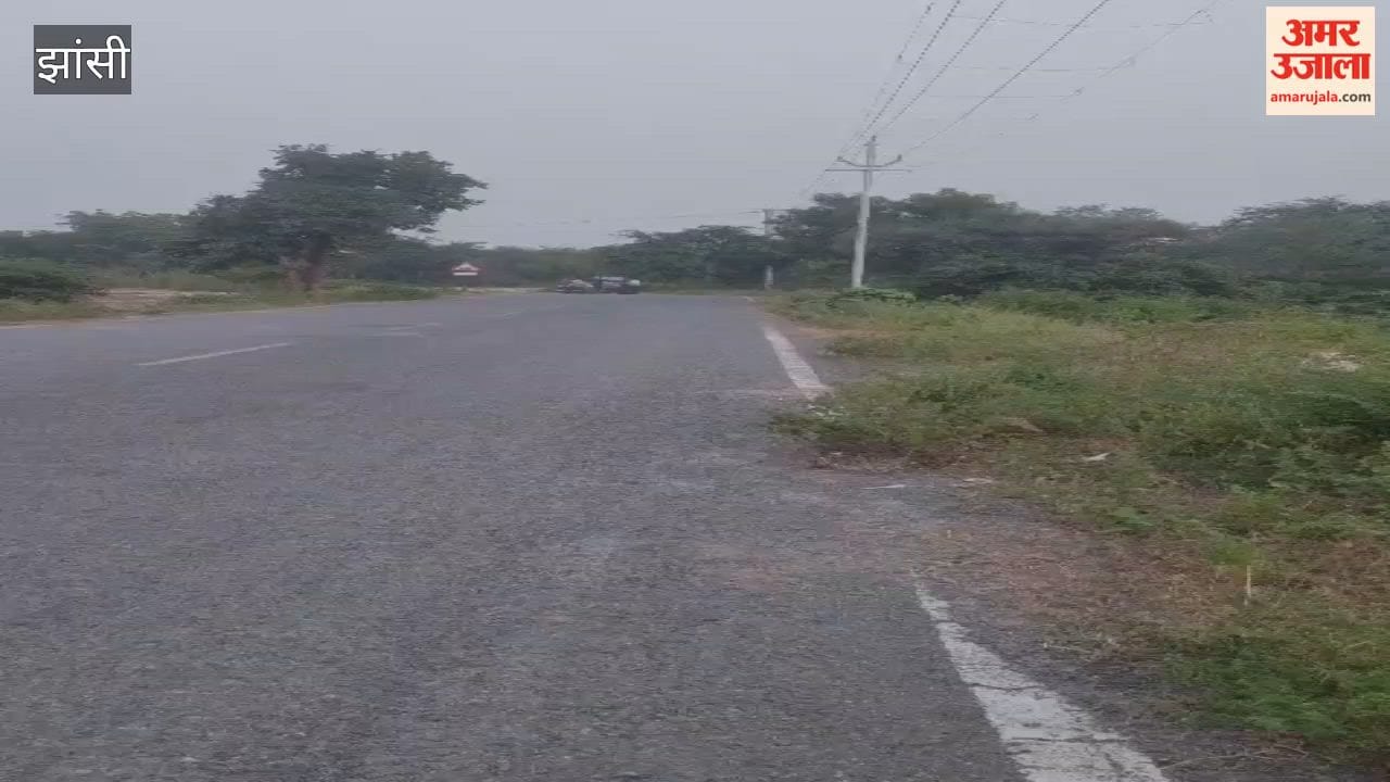Five arrested after crashing into three police vehicles while trying to make a reel