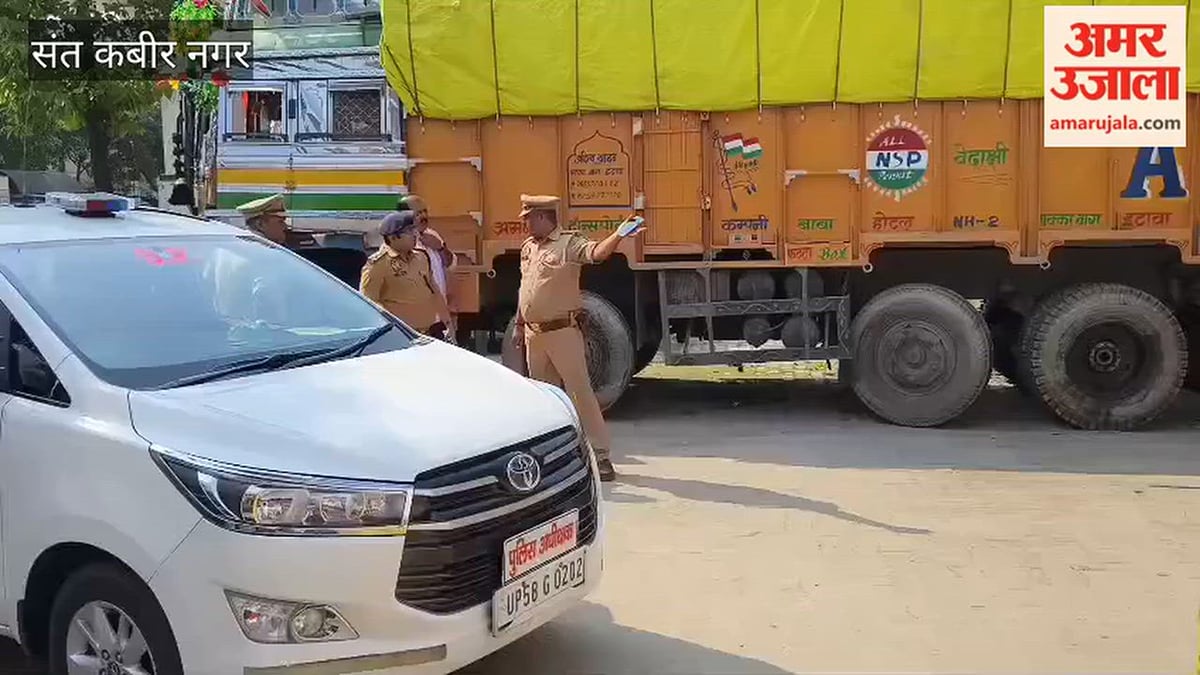 सेब की पेटियों के बीच छिपाकर ले जा रहे थे अवैध शराब, 220 पेटी बरामद