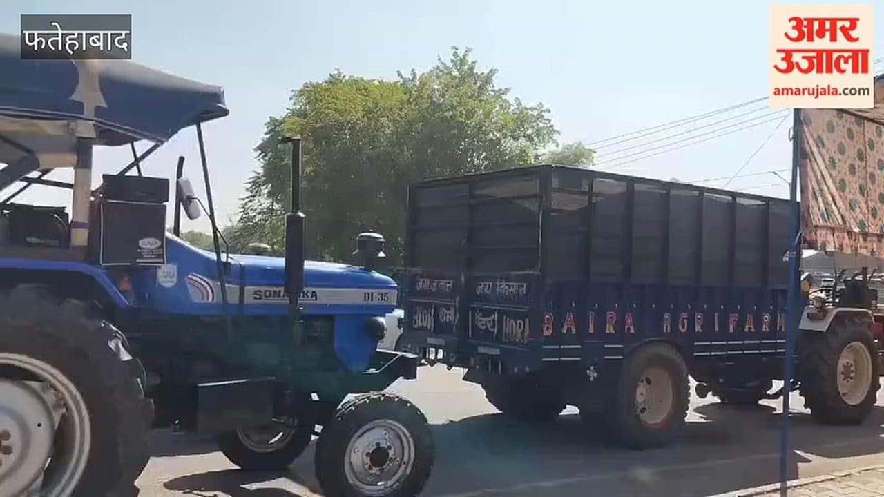 Farmers in Tohana (Fatehabad) blocked the gate of the auxiliary grain market and raised slogans; a commotion ensued over the lack of procurement.