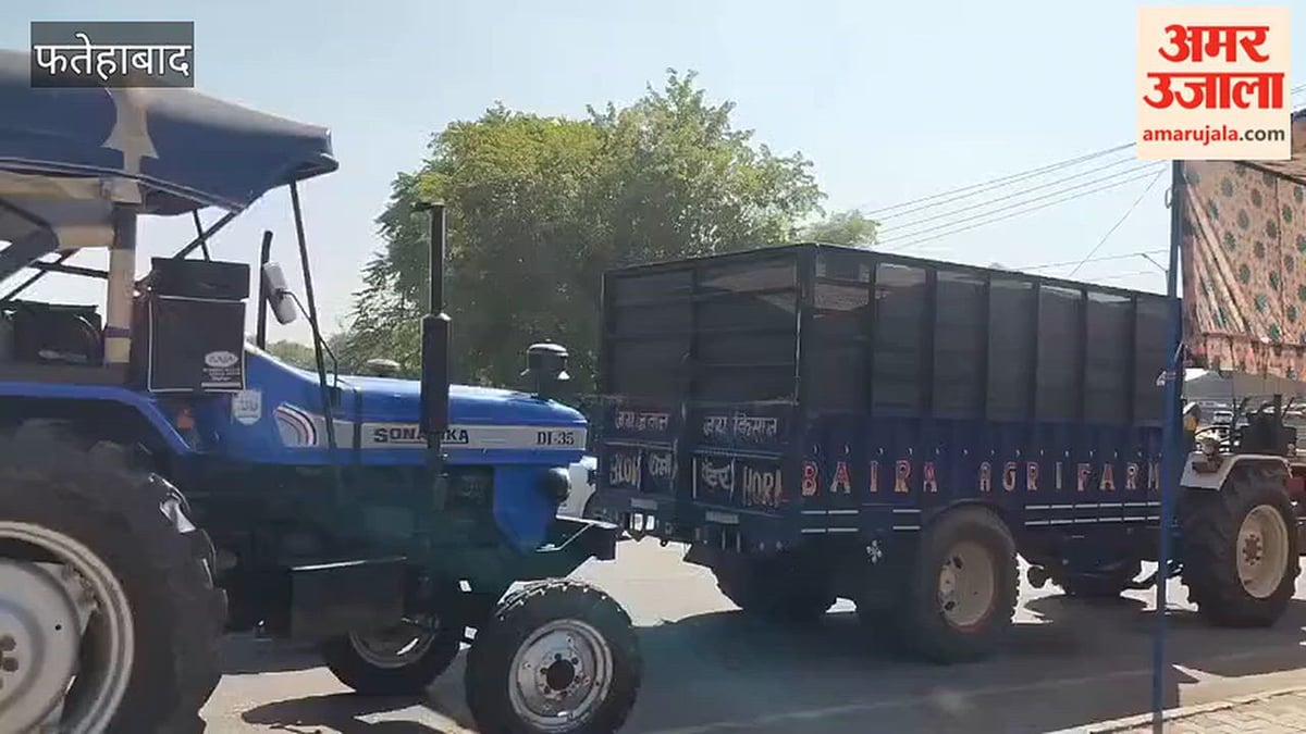 फतेहाबाद के टोहाना अतिरिक्त अनाज मंडी का गेट बंद कर किसानों ने की नारेबाजी, खरीद न होने पर हंगामा