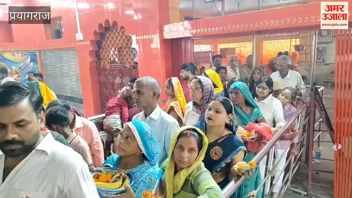 आदिशक्ति अलोप शंकरी मंदिर में गूंजे जयकारे्, भक्तों की लगी लंबी कतार