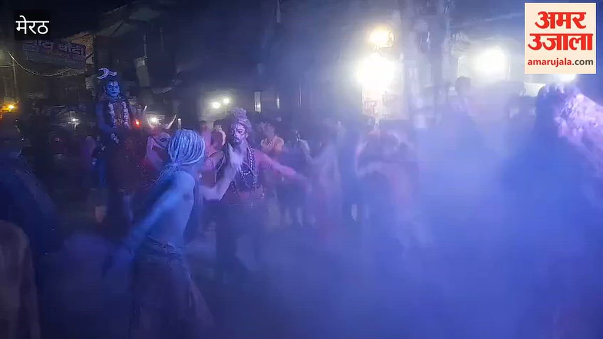 मेरठ: धूमधाम से निकली रथयात्रा, नंदी पर सवार होकर निकले शिवजी