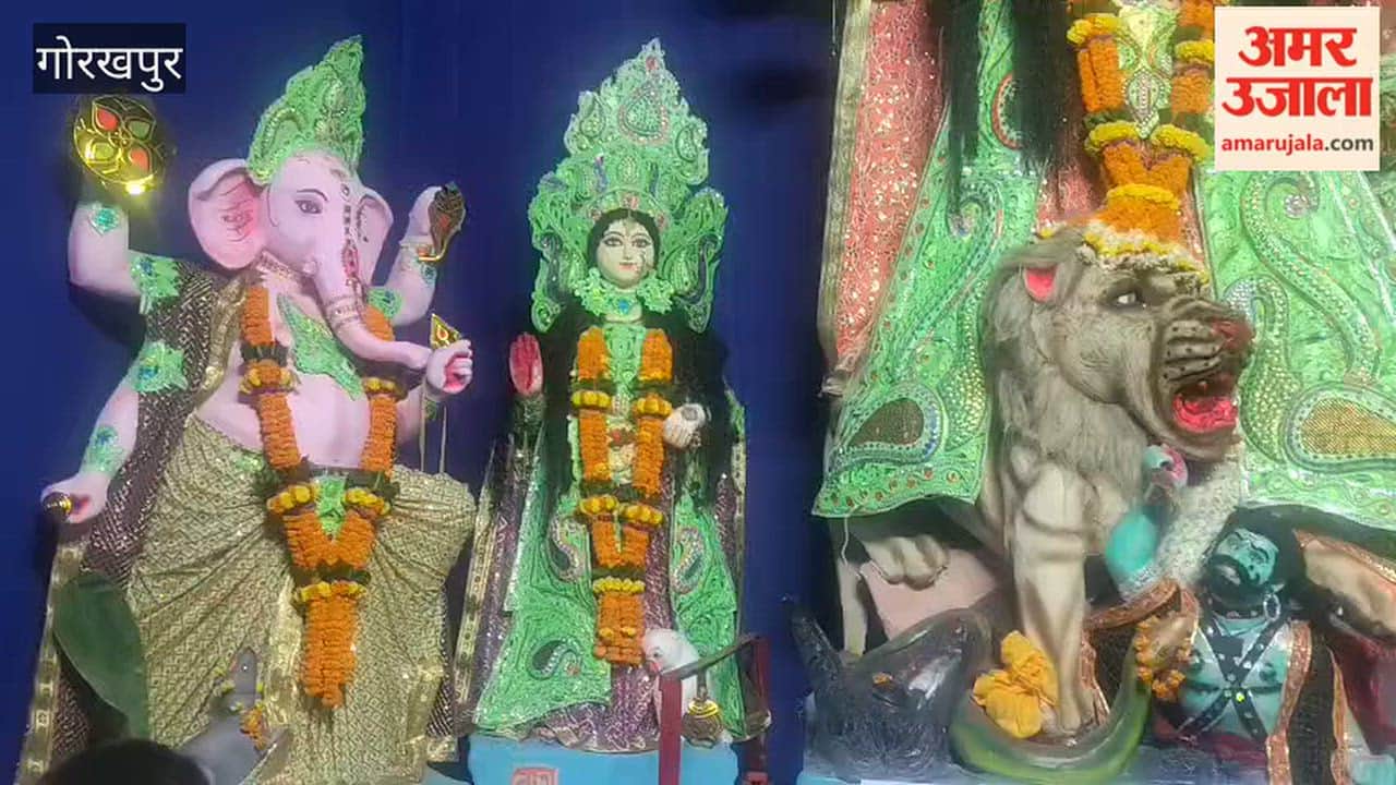 Durga Idol Installed by Shri Durga Puja Yuva Chhatra Samiti in Singhadia