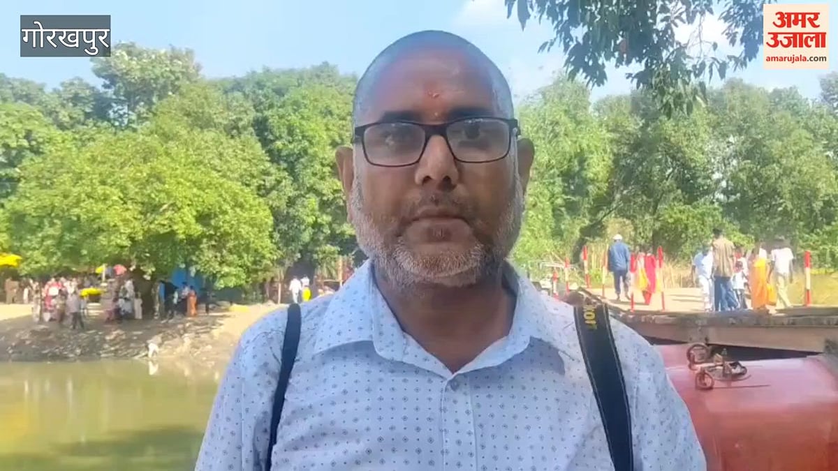 गोरखपुर: बुढ़िया माई मंदिर जाने के लिए शुरू हुआ पीपा पुल, श्रद्धालुओं को राहत