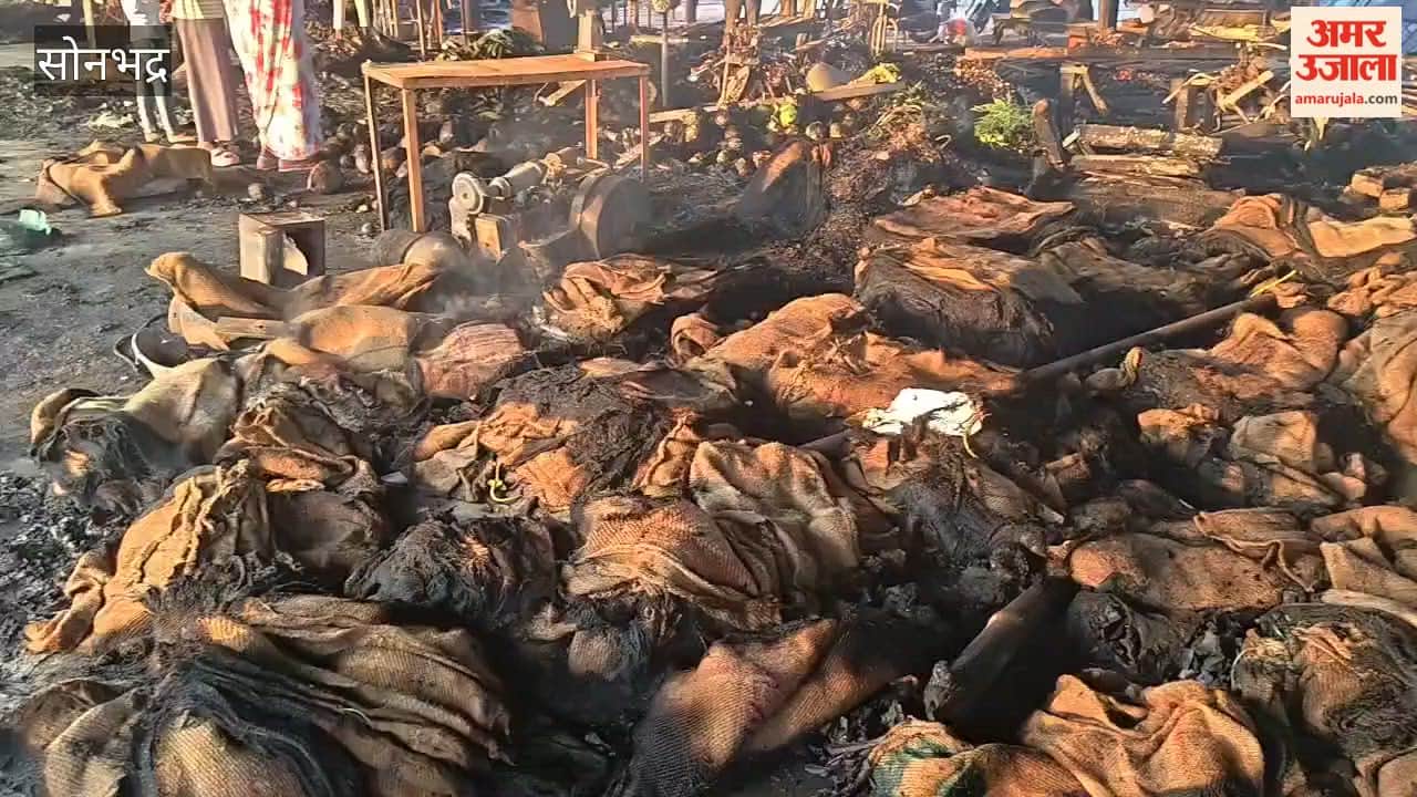 Shops and vehicles three commission agents reduced to ashes