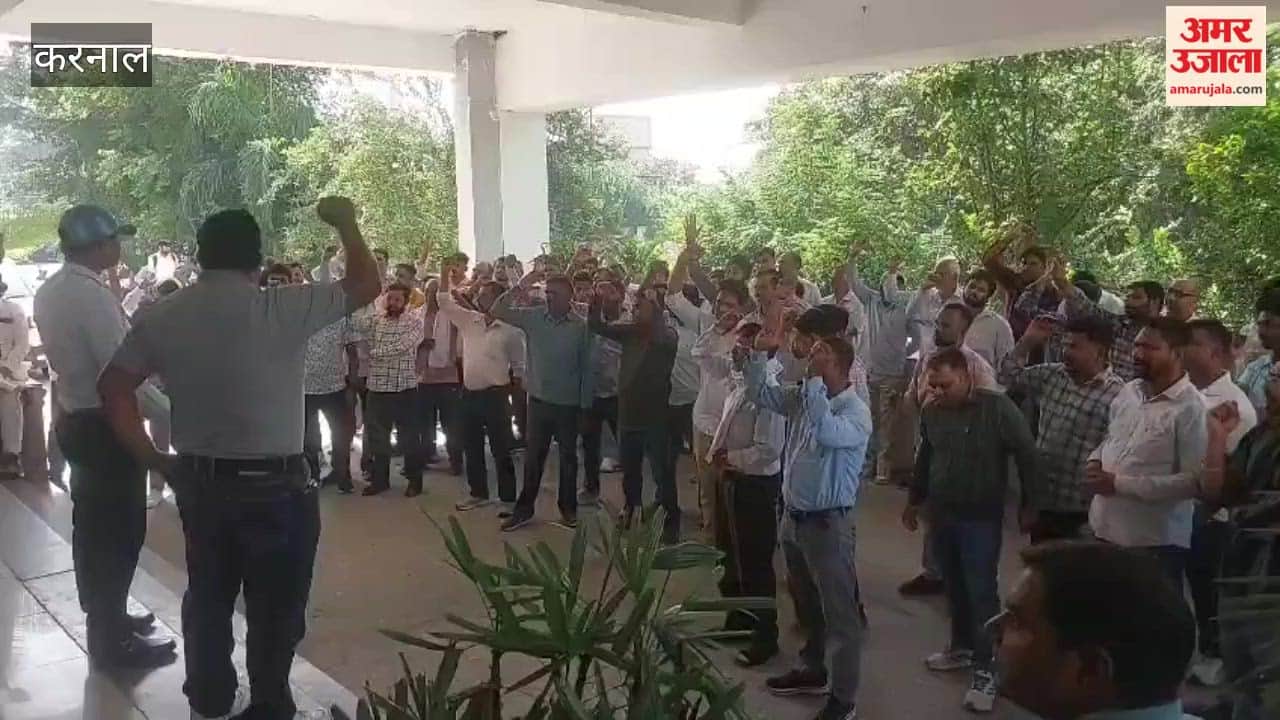 Effigies were burnt across the state in protest against the privatization of the electricity sector in Karnal; protesters expressed their outrage by burning effigies of the Energy Minister, the Chief Minister, and the HERC Chairman.