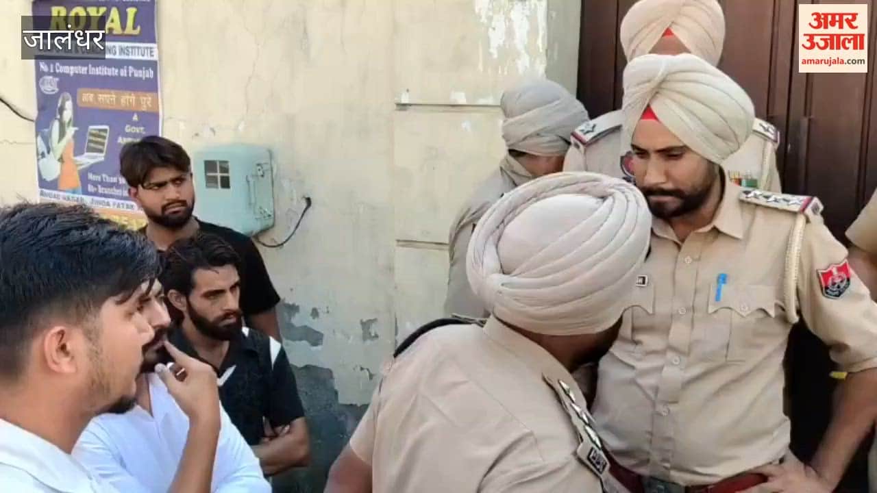 Man breaks into house, attacks girl her mother with knife suicide in jalandhar