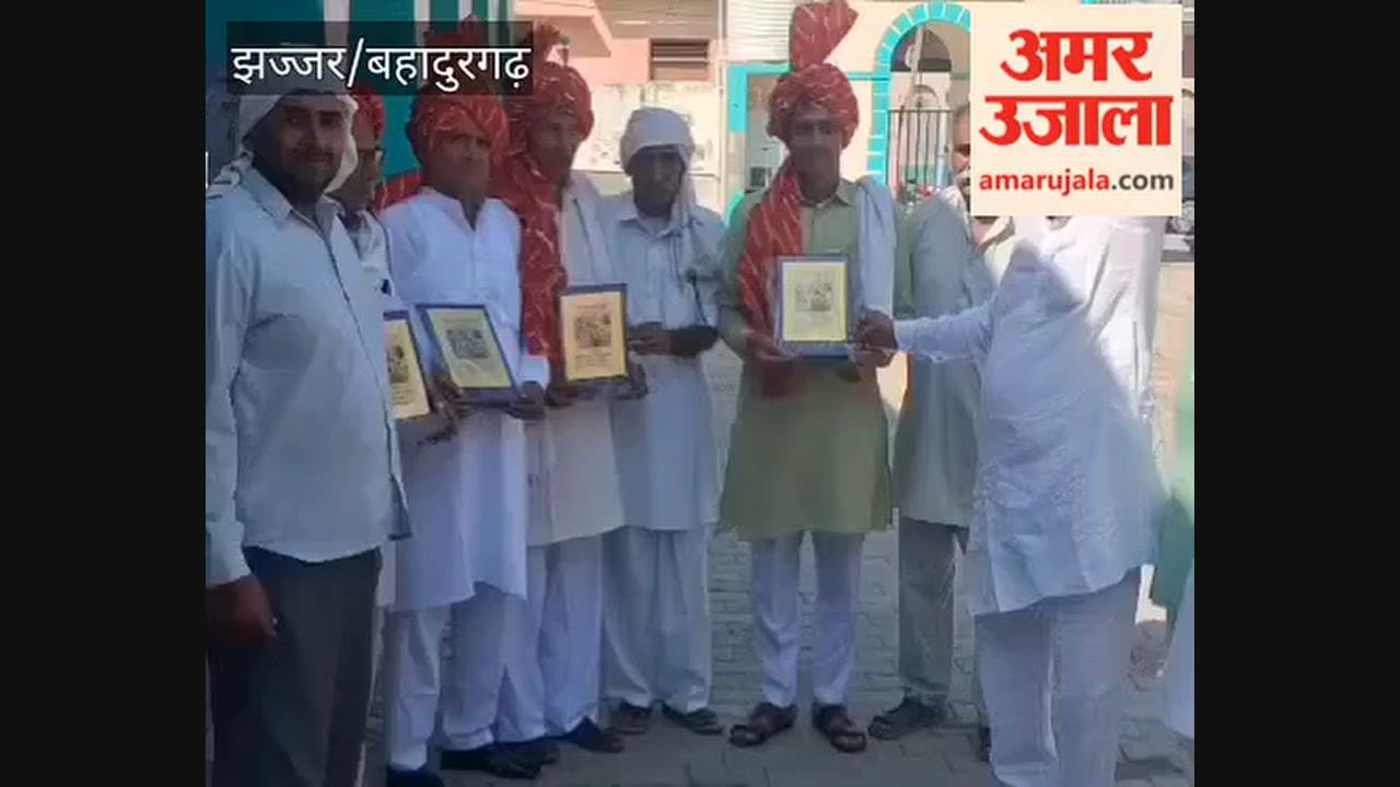 Pahsaur village in Badli contributed 58,000 rupees for the Dada Sarang Dev temple.