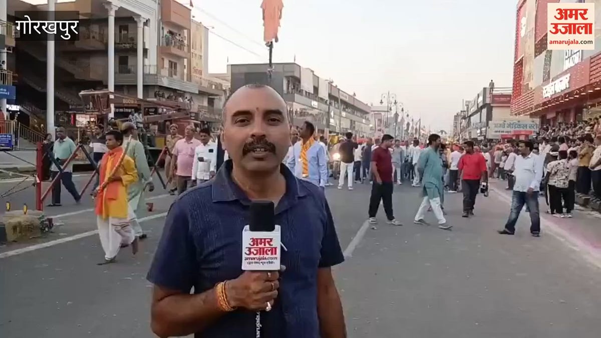 गोरखपुर: विजयादशमी पर सीएम योगी आदित्यनाथ की शोभायात्रा शुरू