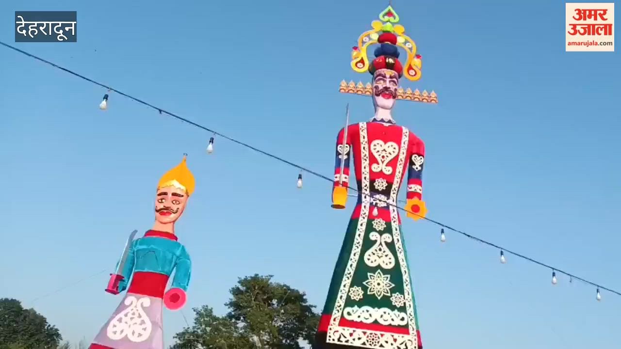 Dussehra: Crowds gather at Parade Ground for the burning of Ravana effigies