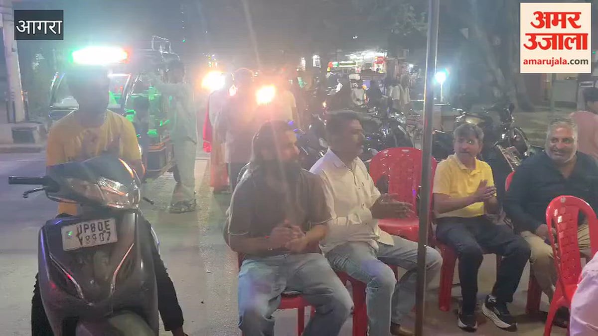 VIDEO: बारह खंभा रास्ते पर बदहाली बरकरार, गड्ढे और कीचड़ से परेशान लोग सड़क पर उतरे