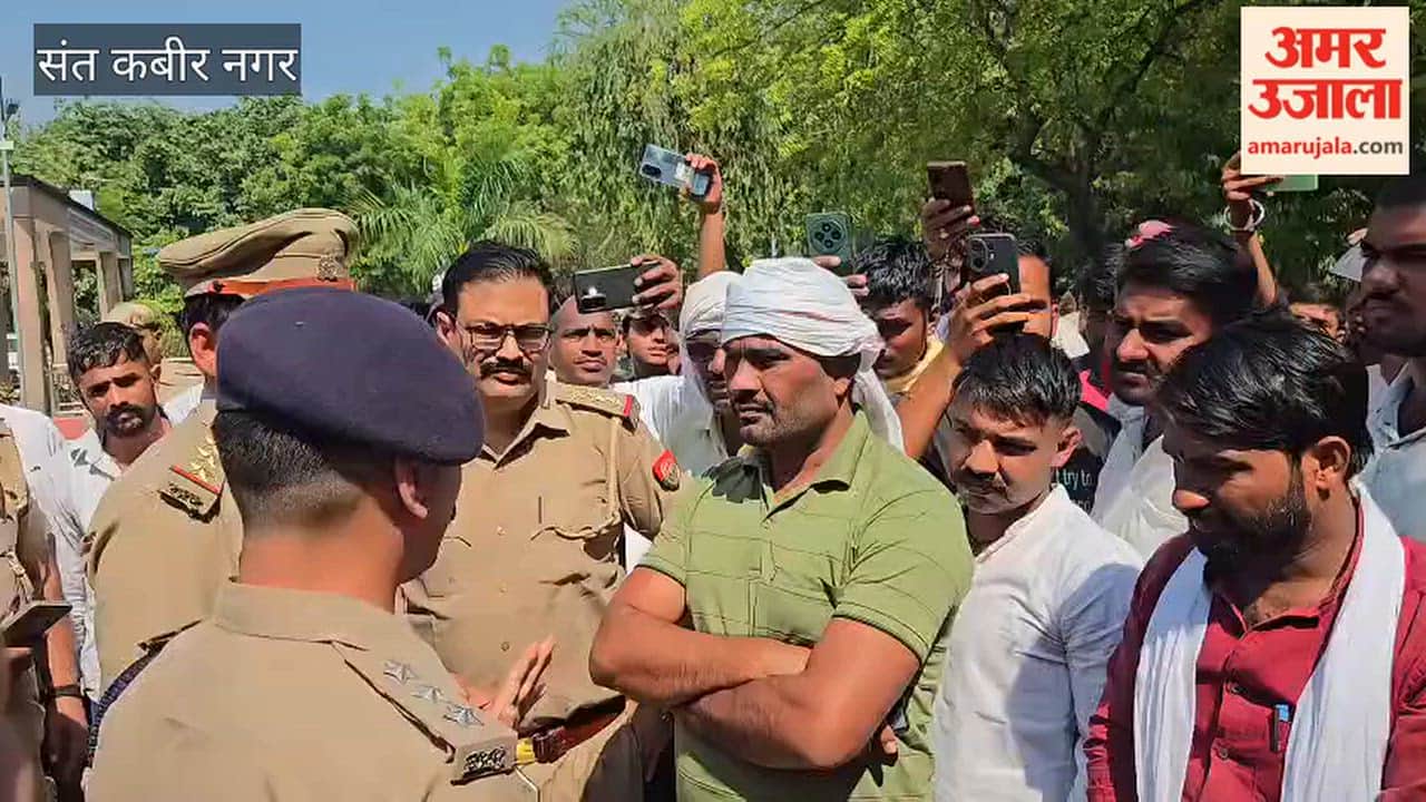 Wrestler Brahmanands Wife Attempts Self Immolation During Protest
