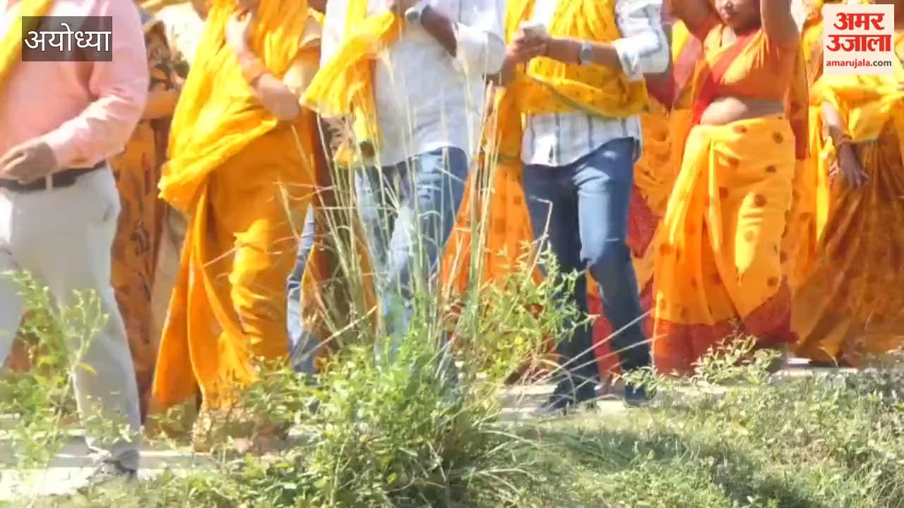 अयोध्या: कलश यात्रा के साथ श्रीमद्भागवत कथा का शुभारंभ, ज्ञान, वैराग्य और भक्ति का बताया महत्व