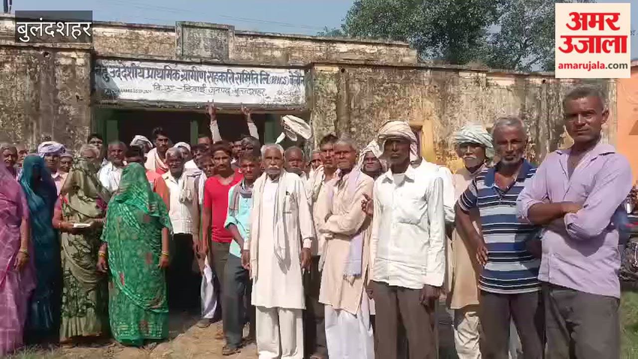 Farmers created a ruckus over DAP in Dibai, Bulandshahr