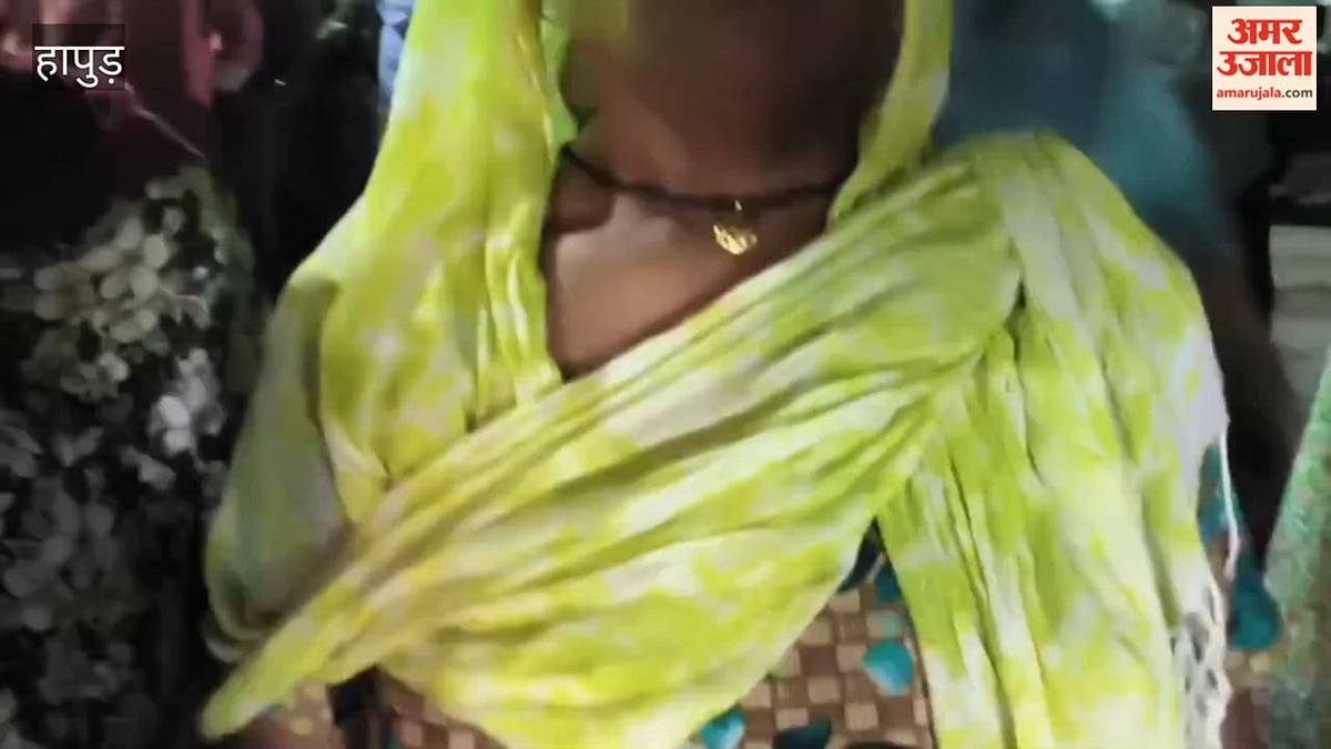 हापुड़ में मेला देखने के बाद घर लौटते समय सड़क हादसे में युवक की मौत